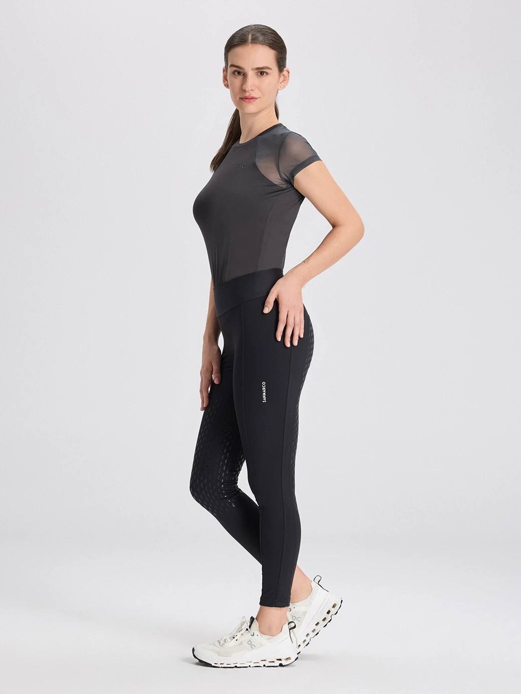 BELLA ANTHRA WOMEN'S TECH T-SHIRT