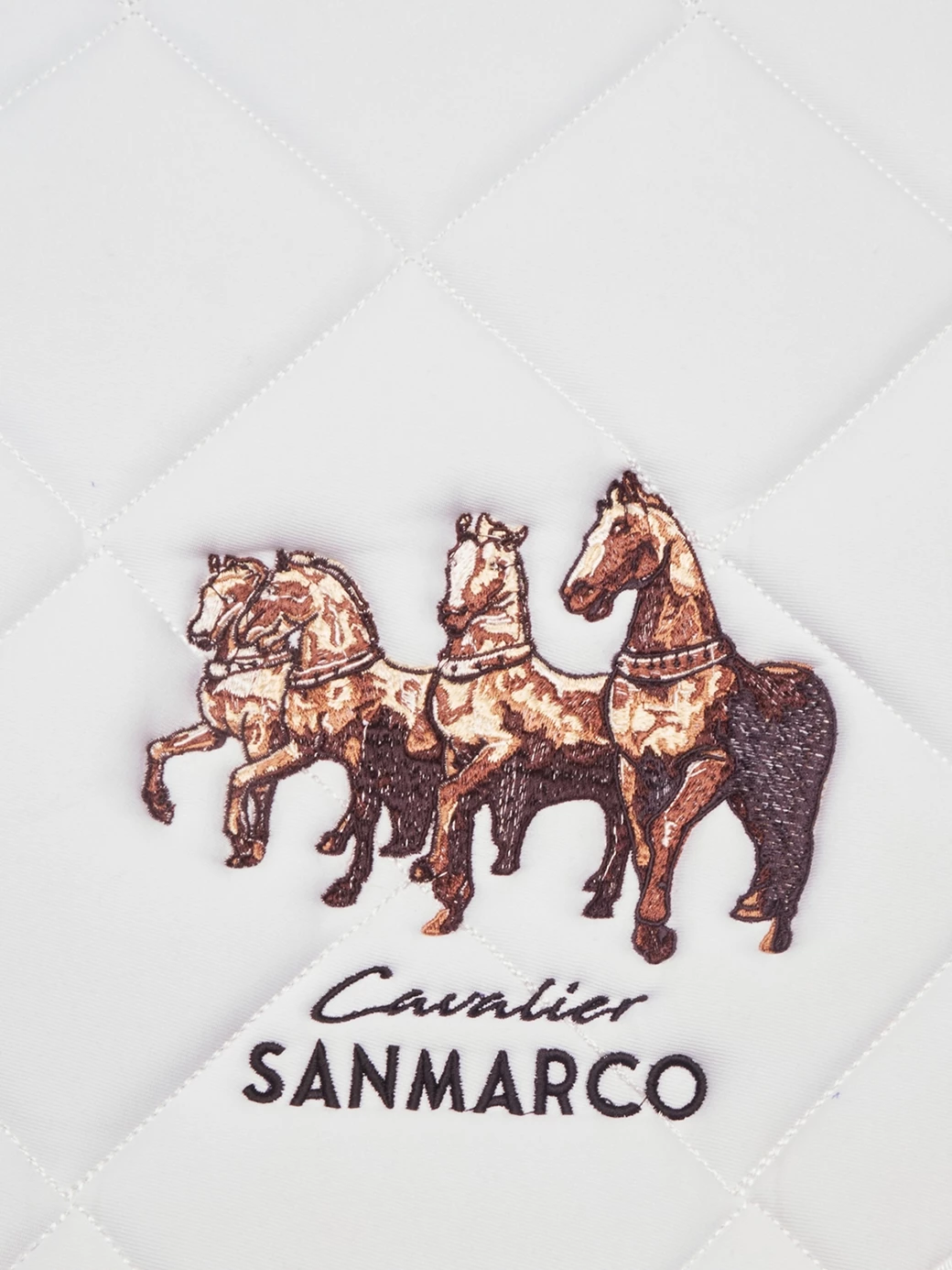 LONDON-H WHITE HERITAGE DIAMOND SADDLE PAD 