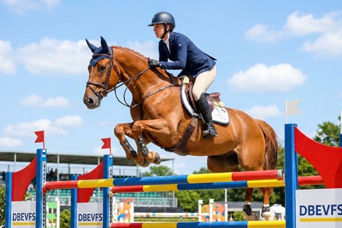 Show-Ready Style: Building a Competition Outfit for Dressage and Jumping 