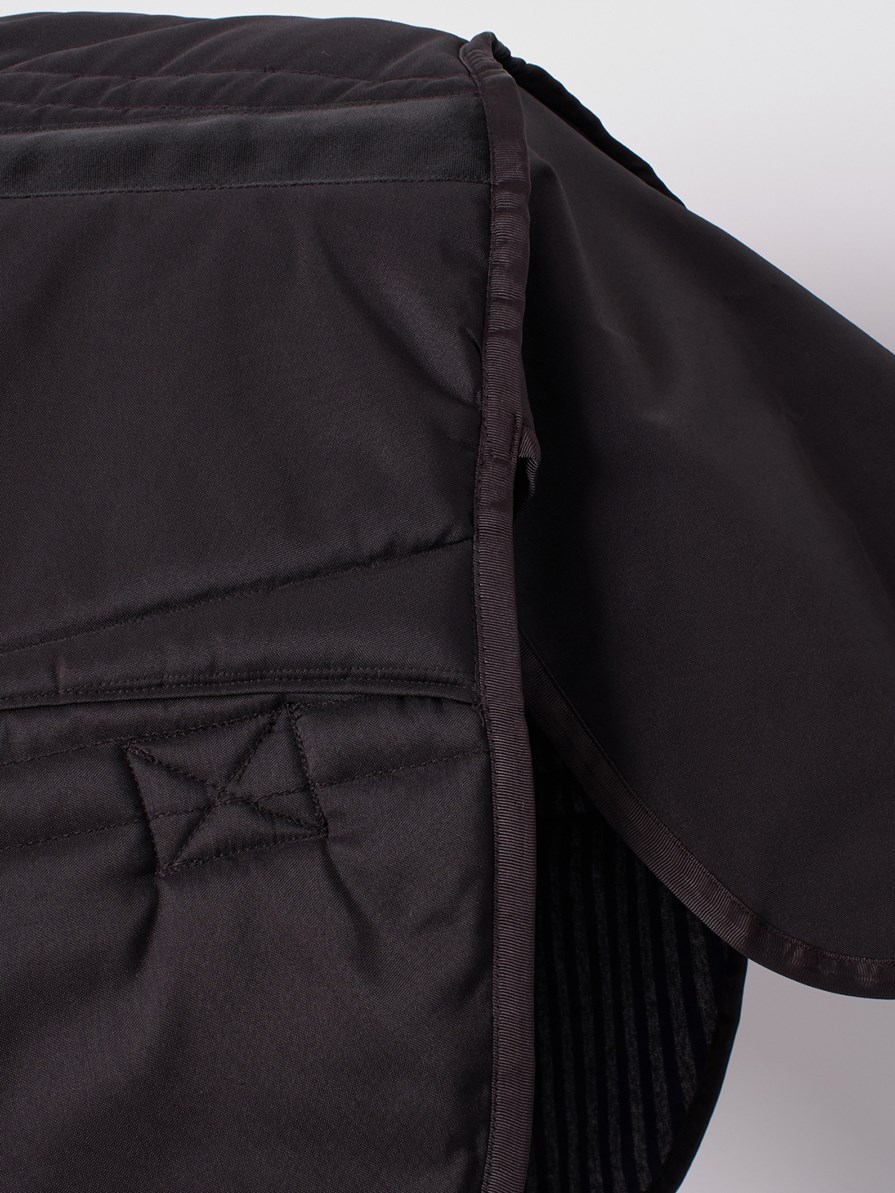 ALASKA-P BLACK WINTER STABLE RUG 